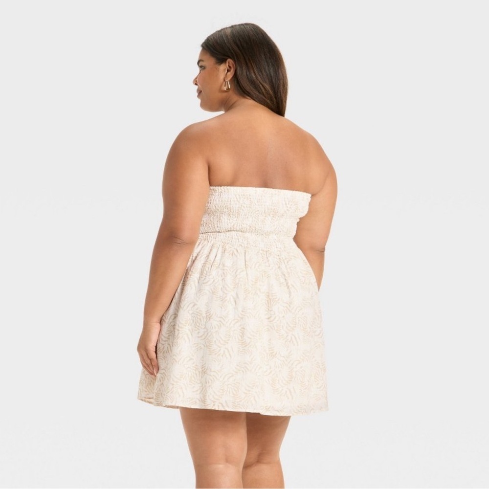 New Universal Thread strapless Smocked Crinkle Ga… - image 2